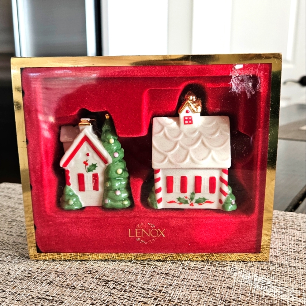 Lenox Christmas Gingerbread House salt and pepper!